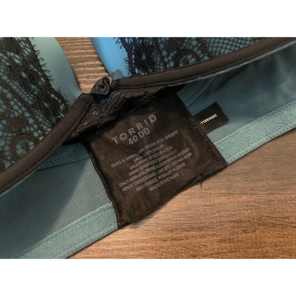 Torrid Sage Eyelash Lace Push-up Plunge Bra 40DD - Picture 2 of 15